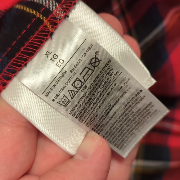 Old Navy The Boyfriend Shirt - Picture 9 of 9